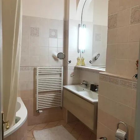Na Zahradni Apartment *
